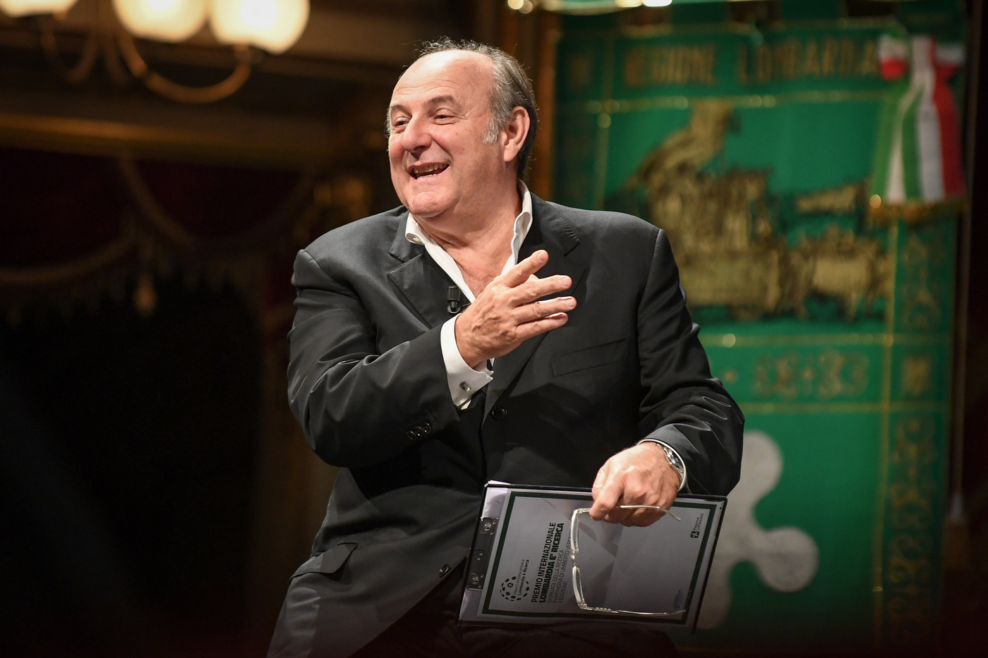 Ascolti Tv La Ruota Della Fortuna 5 4 Mln 25 Affari Tuoi 5 Mln