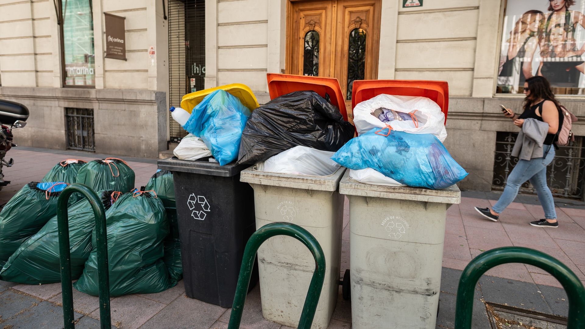 La polémica tasa de basuras en Madrid se puede reclamar: cómo hacerlo ...