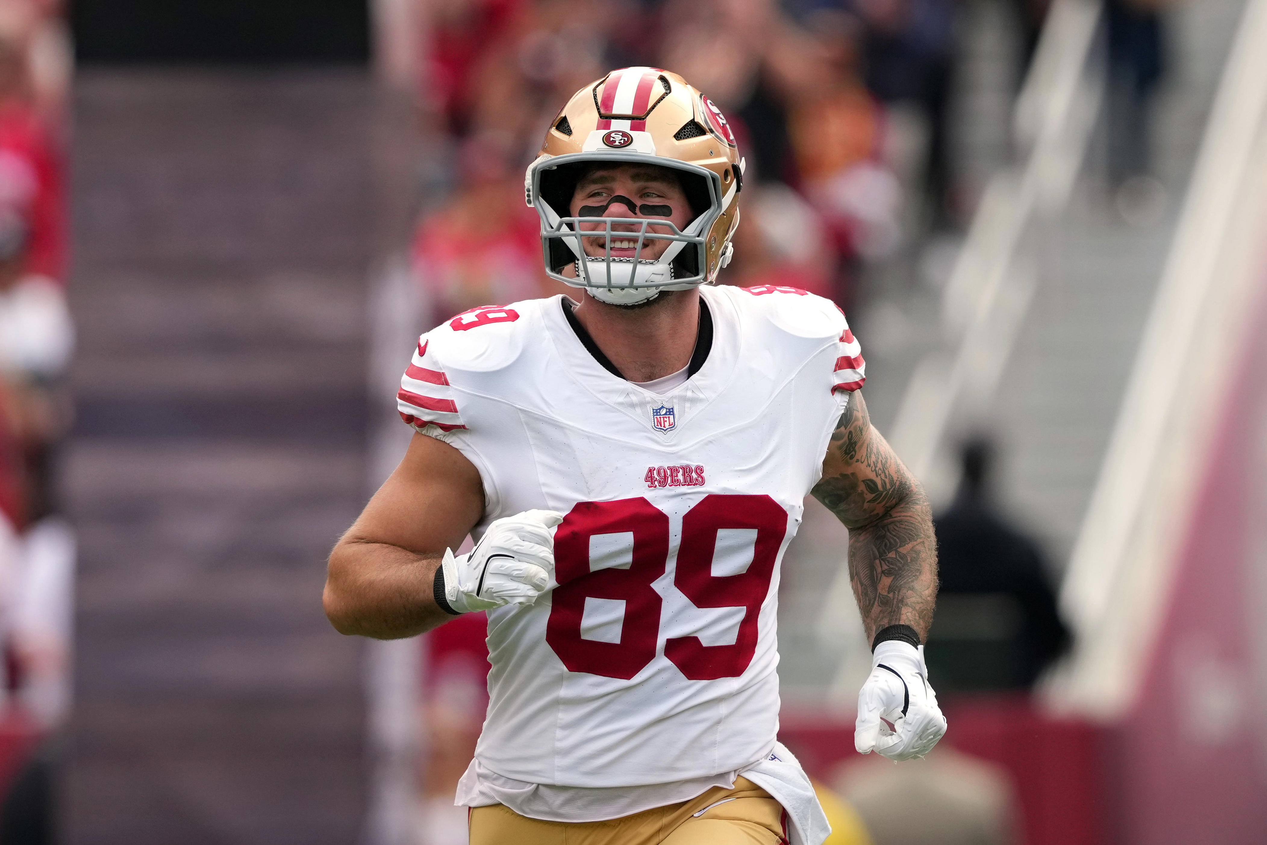 Sep 28, 2025; Santa Clara, California, USA; San Francisco 49ers tight end Luke Farrell (89) before the game against the Jacksonville Jaguars at Levi's Stadium. Mandatory Credit: Darren Yamashita-Imagn Images
