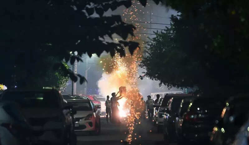 4 kids among 23 injured in firecracker accidents; goods worth Rs 8L gutted