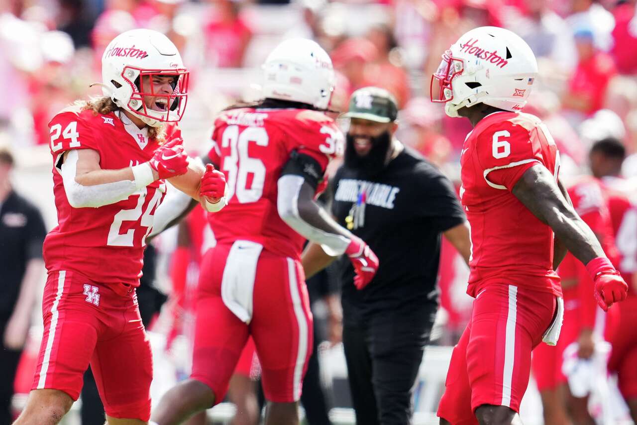 UH's latest postseason projections after earning bowl eligibility