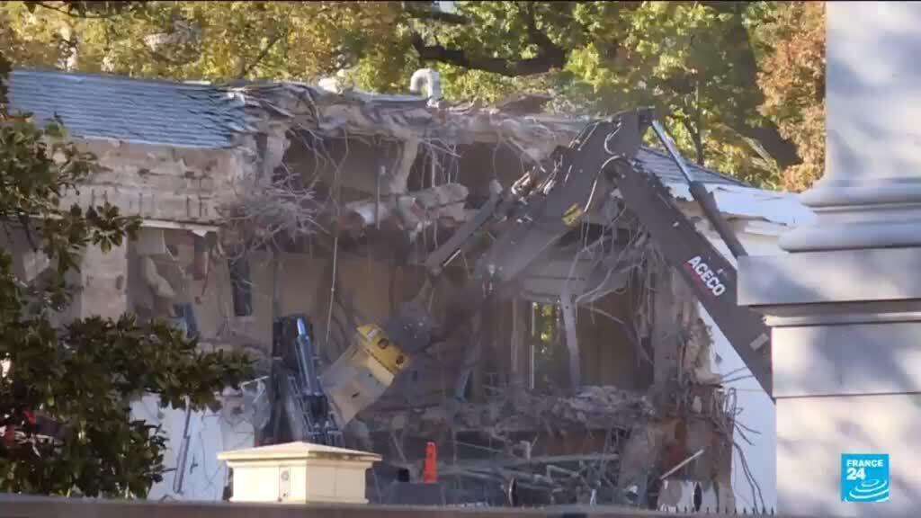 The White House starts demolishing part of the East Wing to build Trump ...