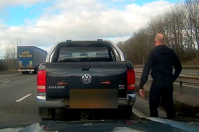 Driver gets out car in middle of motorway in road rage incident