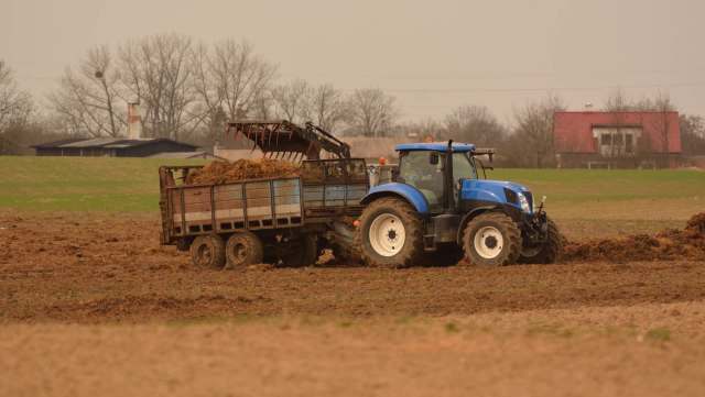 Researchers from Kansas State University studied the ways various farming methods influence how much carbon gets stored in soil.