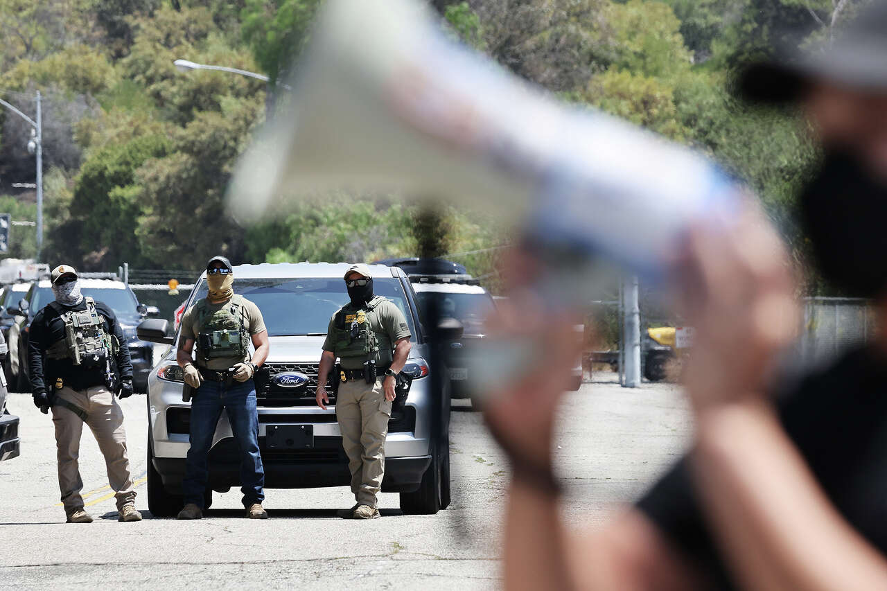 Shots fired during ICE traffic stop in Los Angeles, 2 injured
