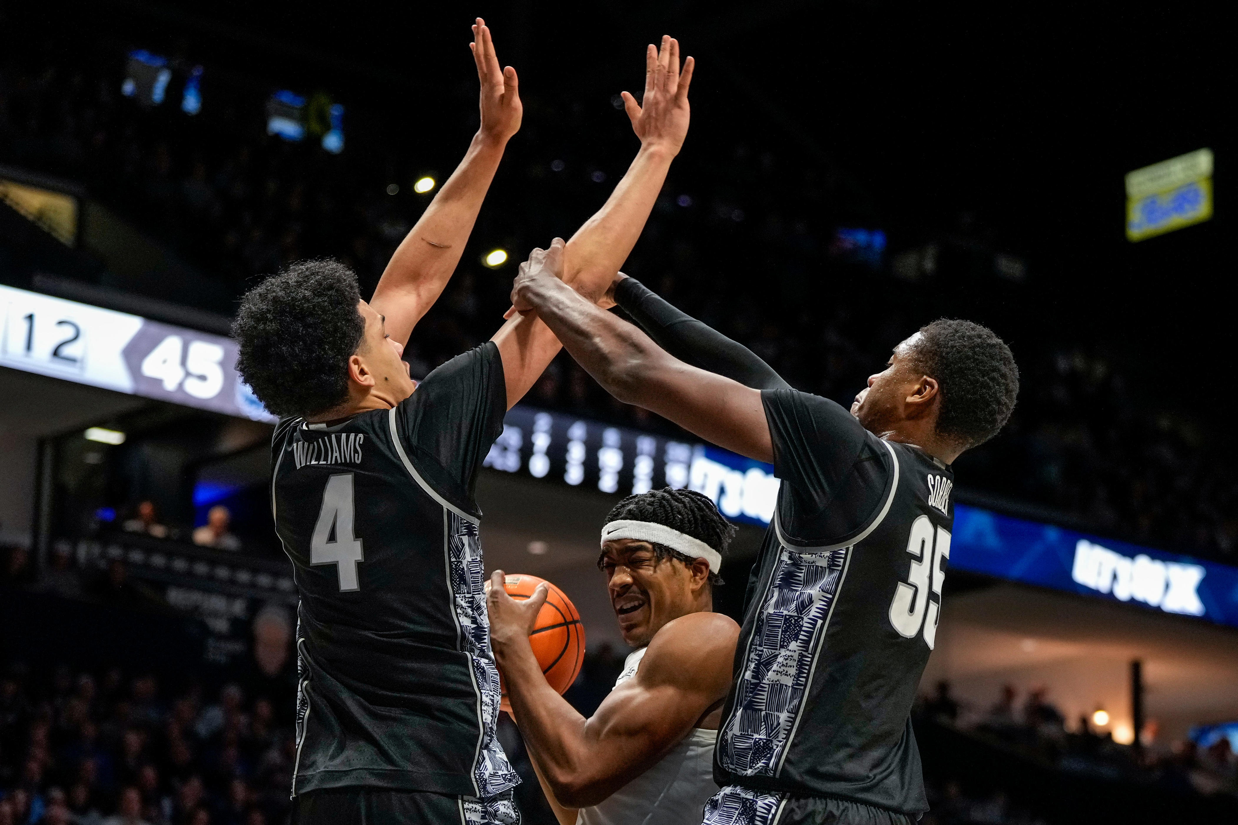 Caleb Williams was efficient and led his basketball team to victory on ...