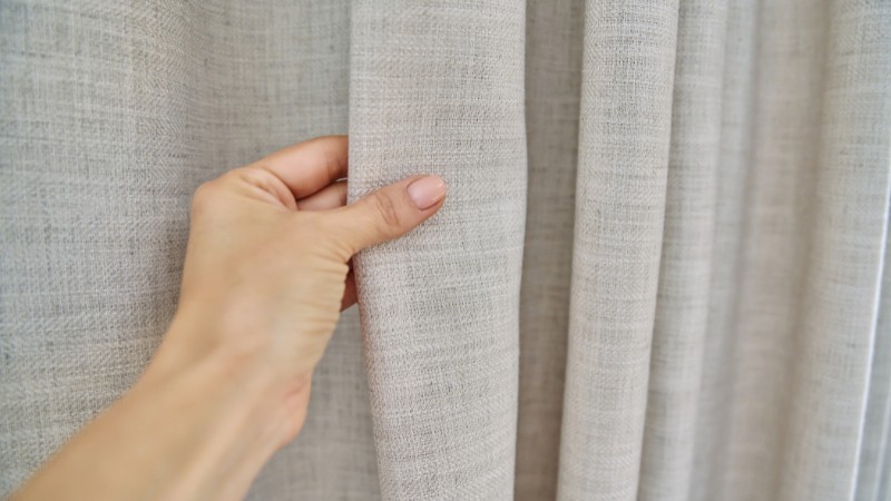 เคล็ดลับทำความสะอาดผ้าม่านให้หอมสดชื่นในขั้นตอนง่ายๆ