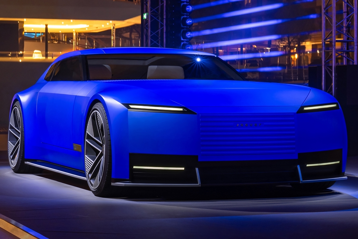 Sacrifice Soul for Gold: 5 Legendary Car Brands That Lost their Purposes