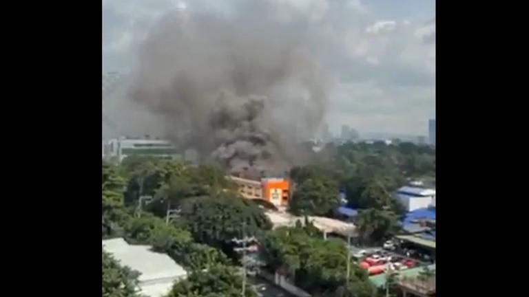 Fire hits DPWH office in Quezon City