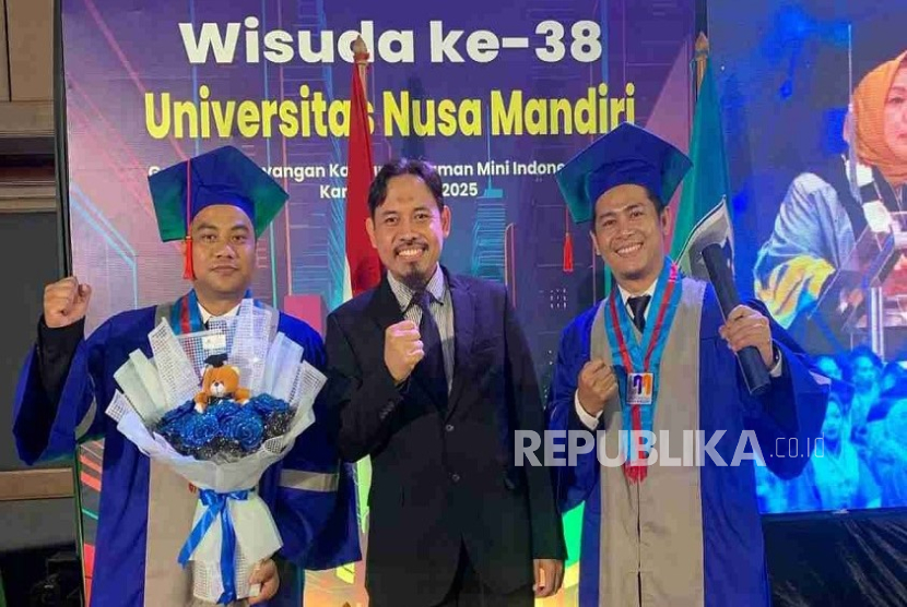Sarjana Digital: Bukan Hanya Gelar, Tapi Tanggung Jawab Sosial