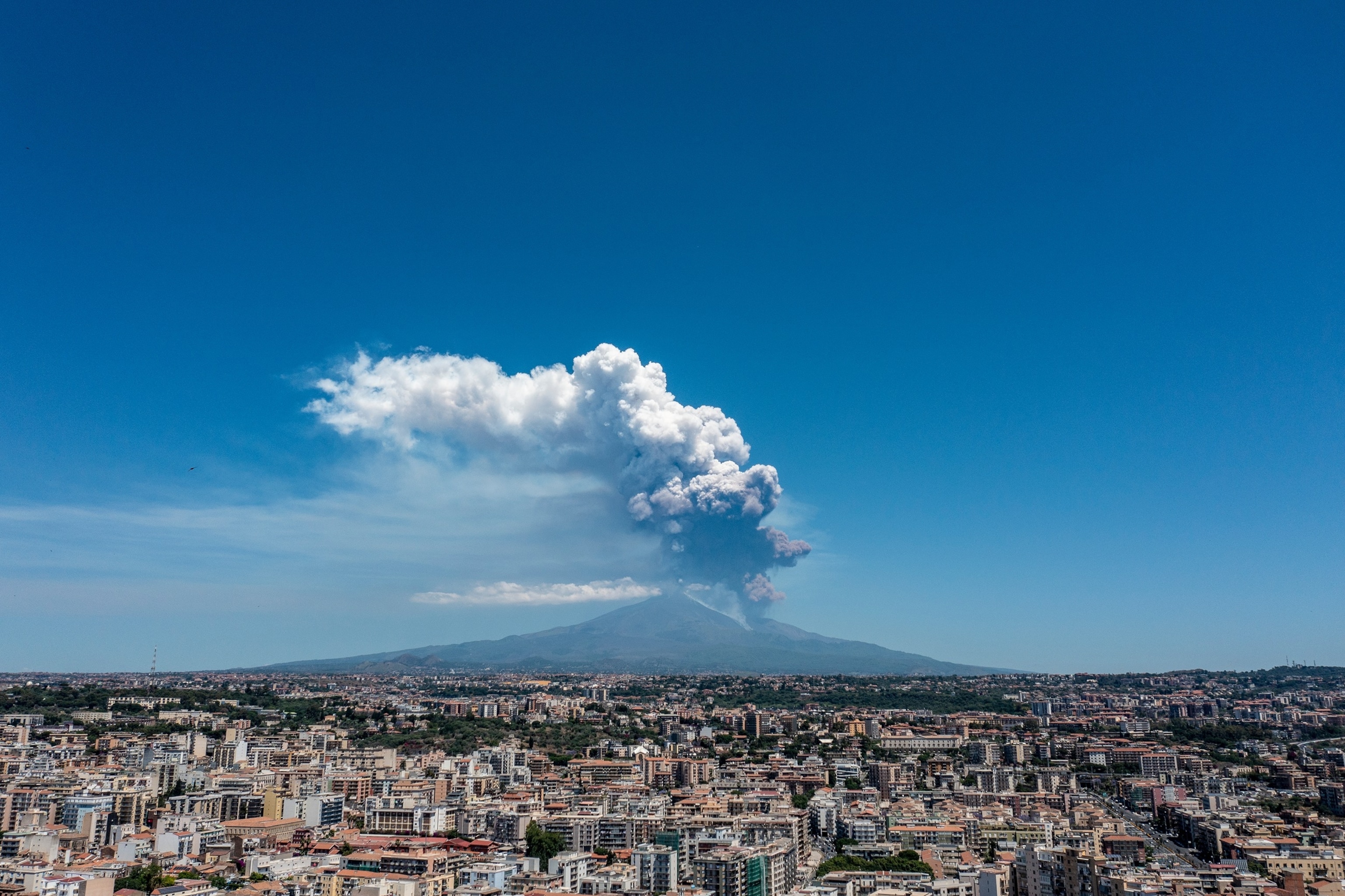Magma movement signals may be key in predicting Mount Etna eruptions ...