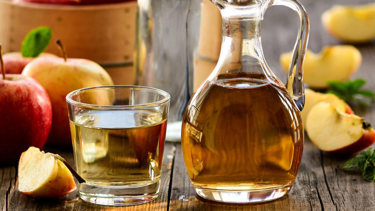 can-apple-cider-vinegar-really-help-you-lose-weight-a-nutritionist