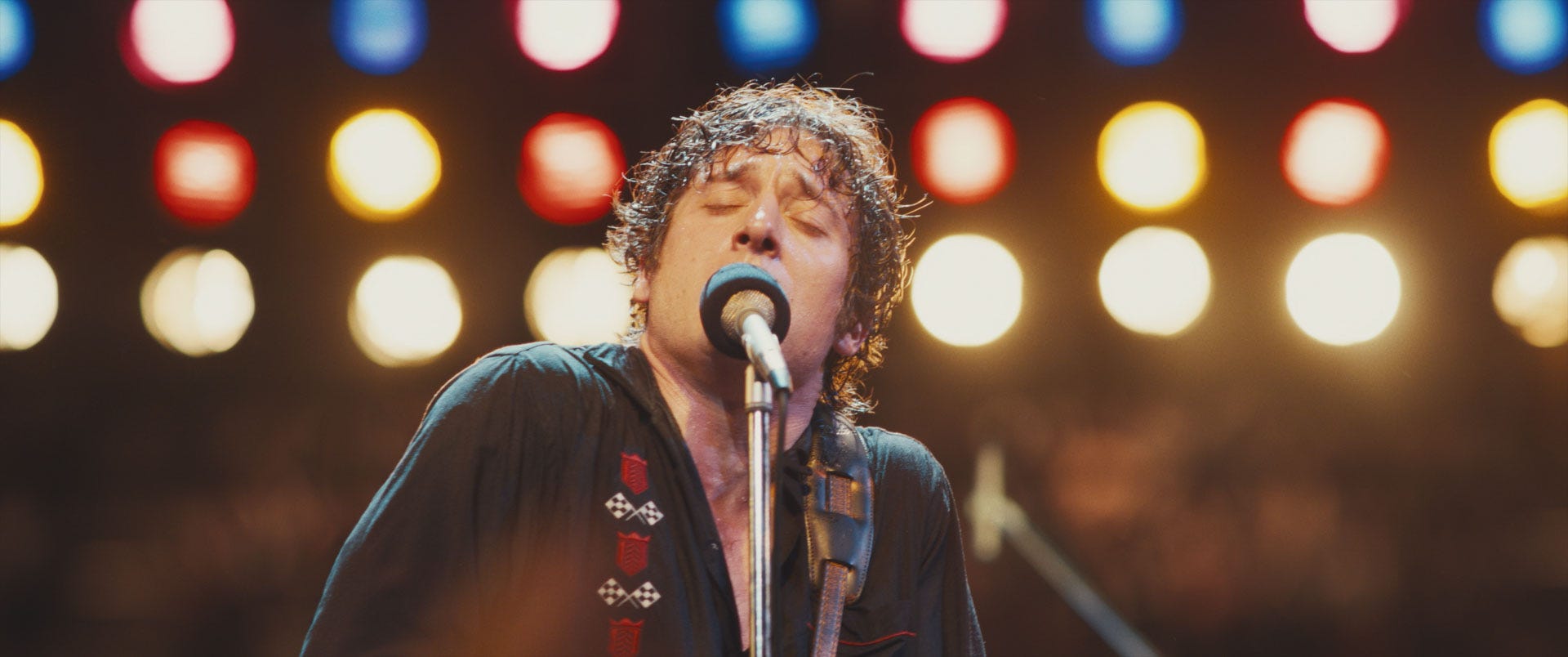 Here's what the reviews say about the Bruce Springsteen biopic 'Deliver ...