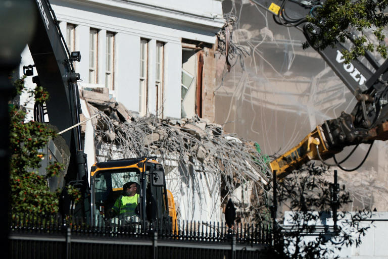 In a sudden change of plans, Trump to demolish White House East Wing ...