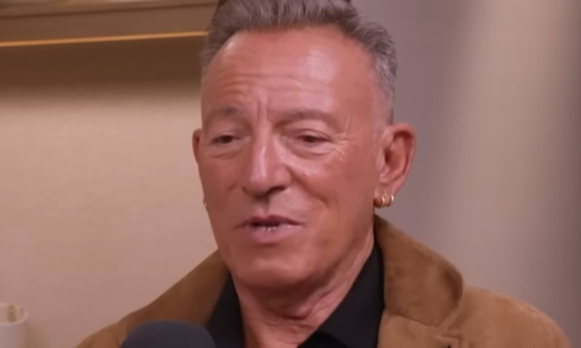 Bruce Springsteen admits he was 'embarrassed' by his 'breakdown' as he ...