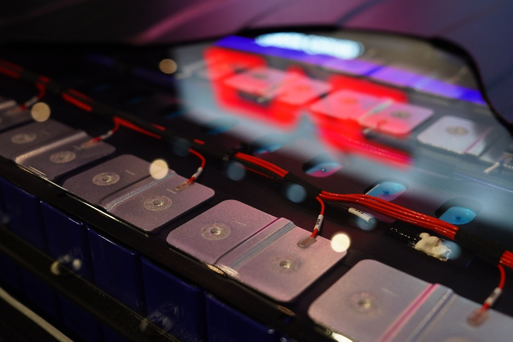 Pasar Nikel Tumbuh, Proyek Baterai Antam-Huayou Menjanjikan?