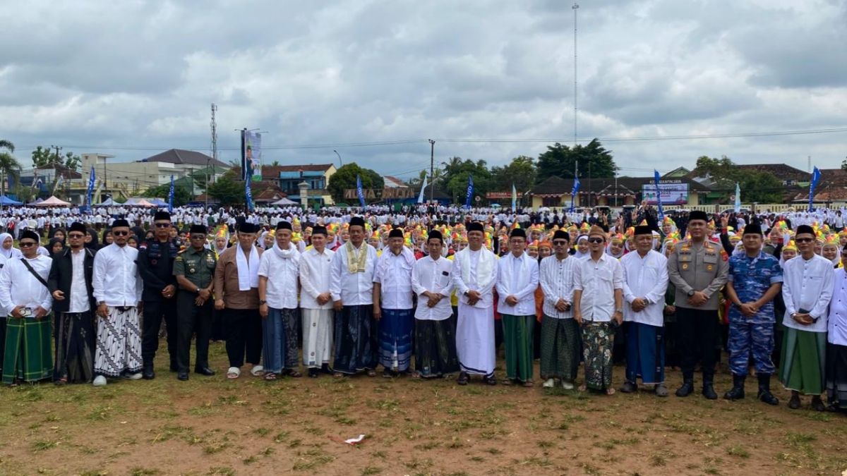 Bupati Cecep dan Ribuan Santri Rayakan Hari Santri Nasional 2025