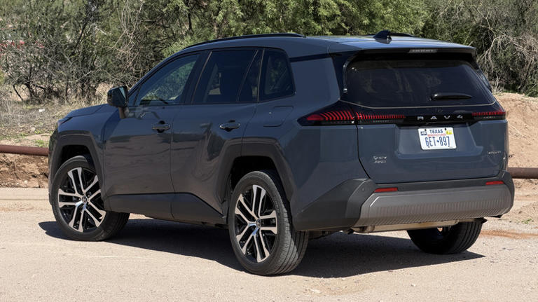 2026 Toyota RAV4 Hybrid And PHEV Don't Innovate But Should Continue To ...