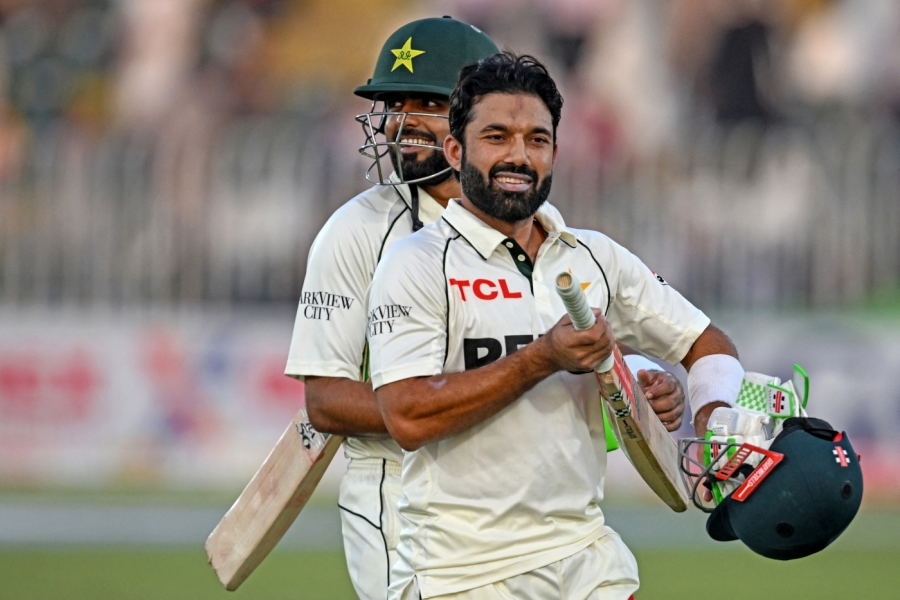 Ball not dead, bails knocked off - Why was Mohammad Rizwan not out hit ...