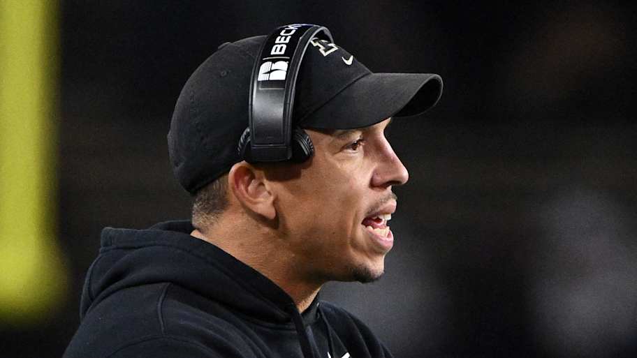 Illinois to Meet Old Friend and Foe in Washington's Ryan Walters in Week 9