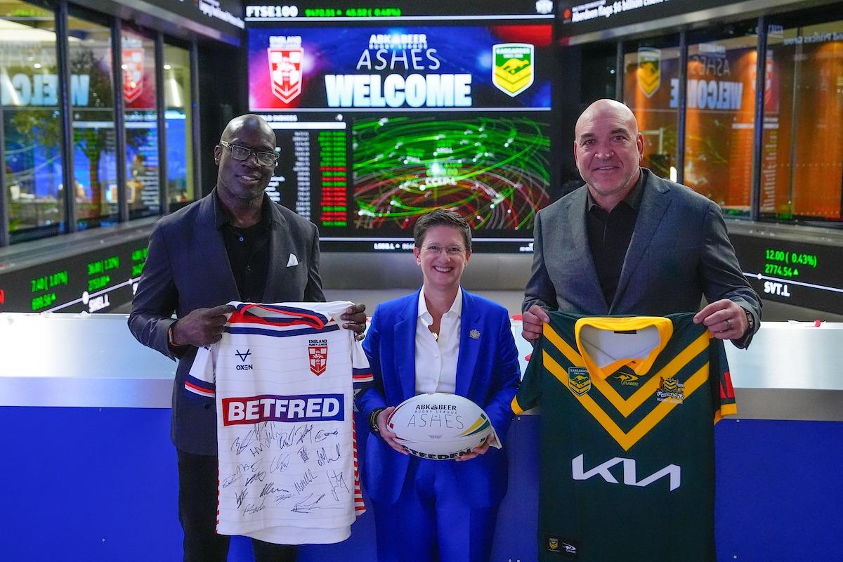 england-v-australia-martin-offiah-and-gorden-tallis-ring-london-stock