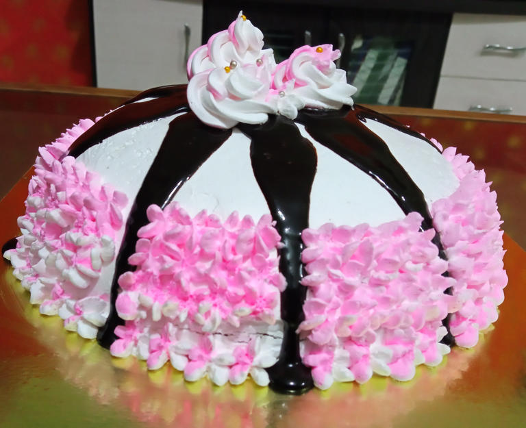 The Secret to Making a Gooey Mug Cake in Your Microwave