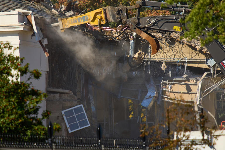 Entire East Wing expected to be demolished as soon as this weekend: Sources