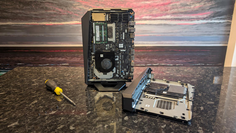 The new Asus ROG NUC might actually be the best compact gaming PC I've ...