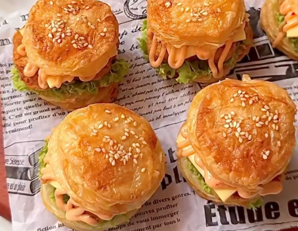 Ide Menu Potluck Seru: Mini Burger Paratha yang Praktis dan Super Lezat