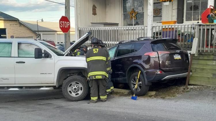 1 person injured after car crashes into Lancaster County house