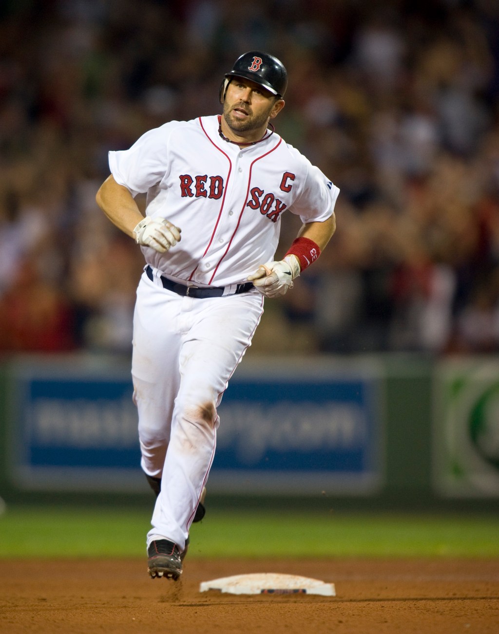 Jason Varitek’s wife teases ‘other openings’ with Red Sox coaching ...