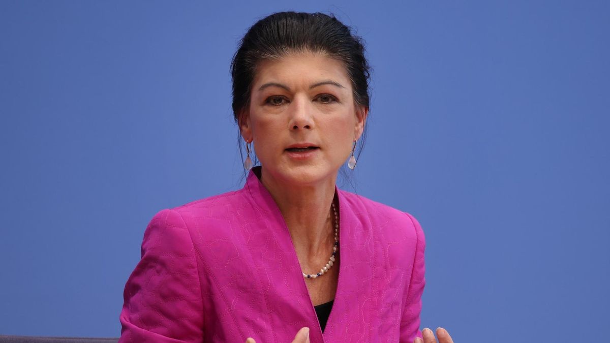 BERLIN, GERMANY - FEBRUARY 24: Sahra Wagenknecht, leader of the Sahra Wagenknecht Alliance (BSW), speaks to the media the day after German parliamentary elections on February 24, 2025 in Berlin, Germany. The BSW, a newcomer to the German political landscape that did well in state elections in eastern Germany last year, came in at 4.97%, just shy of the 5% threshold needed to enter the Bundestag. (Photo by Sean Gallup/Getty Images)