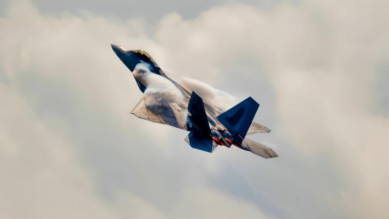 The F-47 NGAD fighter has 1 problem nobody is talking about: There’s no ...