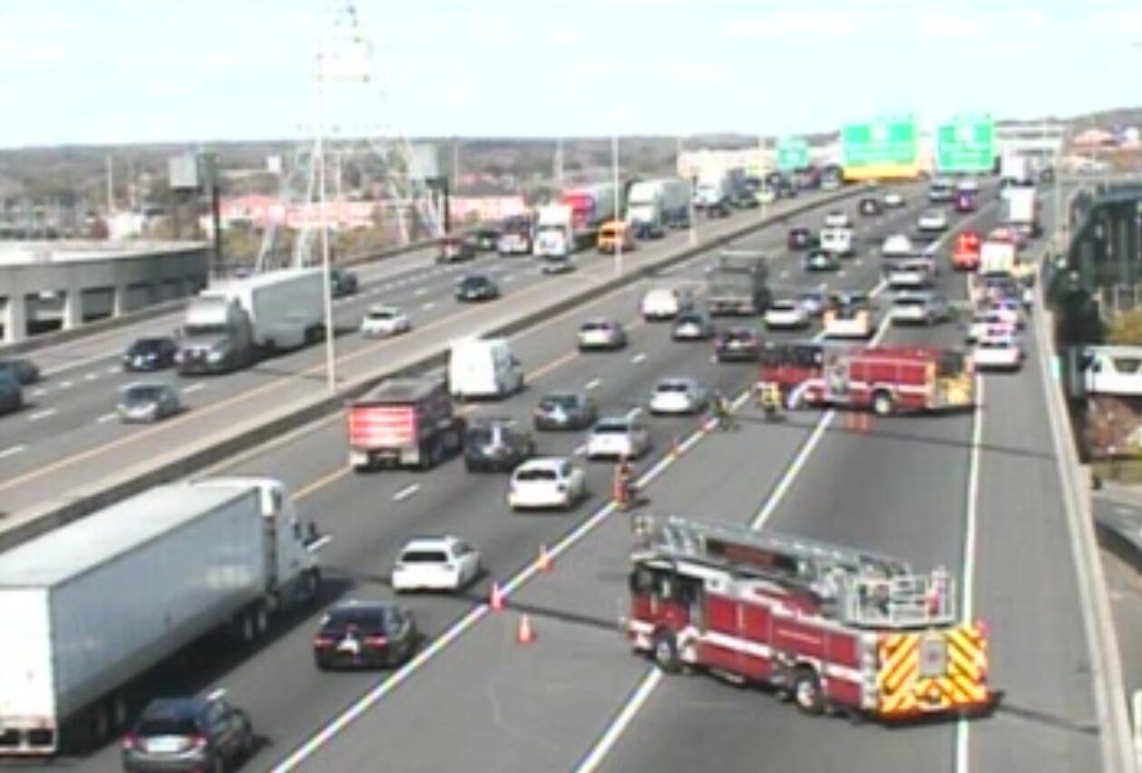 Injuries reported after 4-vehicle crash involving tractor-trailer on I ...