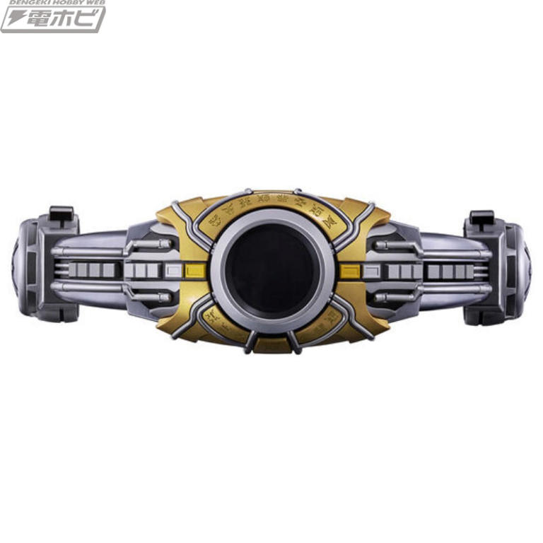 仮面ライダークウガ』より、「CSM変身ベルト アークル」が外観や