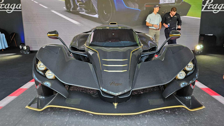 from-apollo-to-ssc-these-8-supercar-brands-build-rwd-models-only