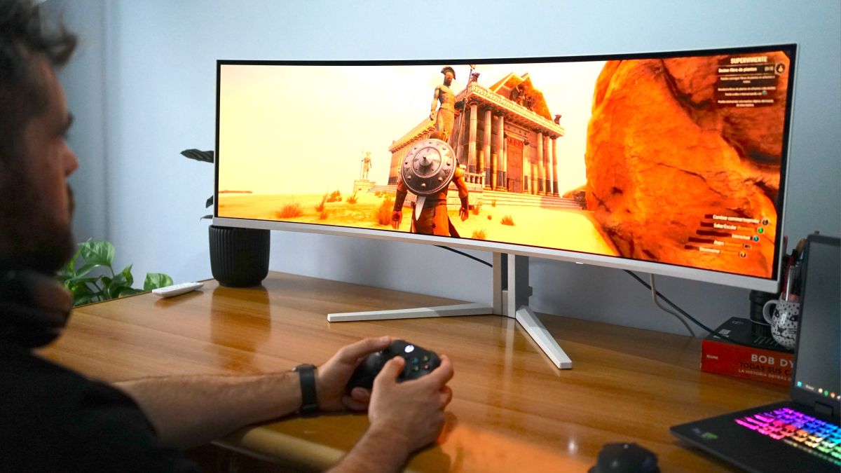 He probado el monitor curvo Philips Evnia 49M2C8900 y solo le pido un ...