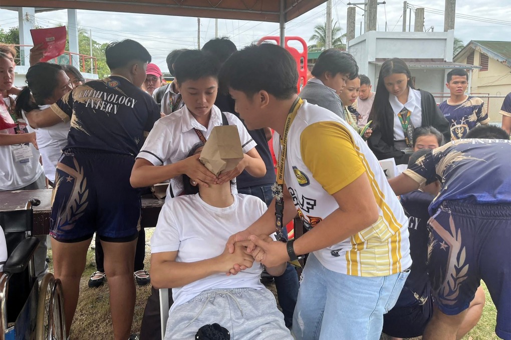 Three killed as major quake strikes southern Philippines