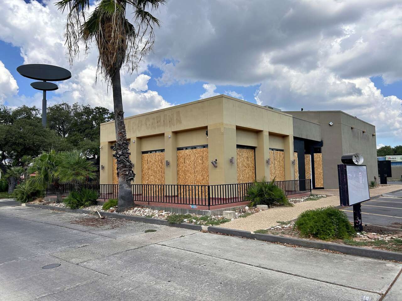 Homegrown taco chain quietly shutters several S.A. spots