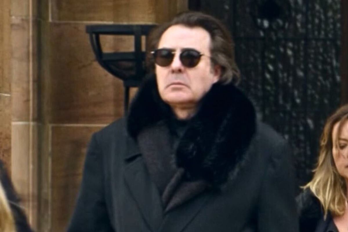 6 Shocking Figures: Jonathan Ross’s Astonishing  : Financial Reports Net Worth 2026: Career Earnings & Assets