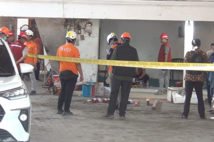 Lakukan Olah TKP, Polda Jatim Amankan Bukti di Ponpes Al Khoziny Sidoarjo