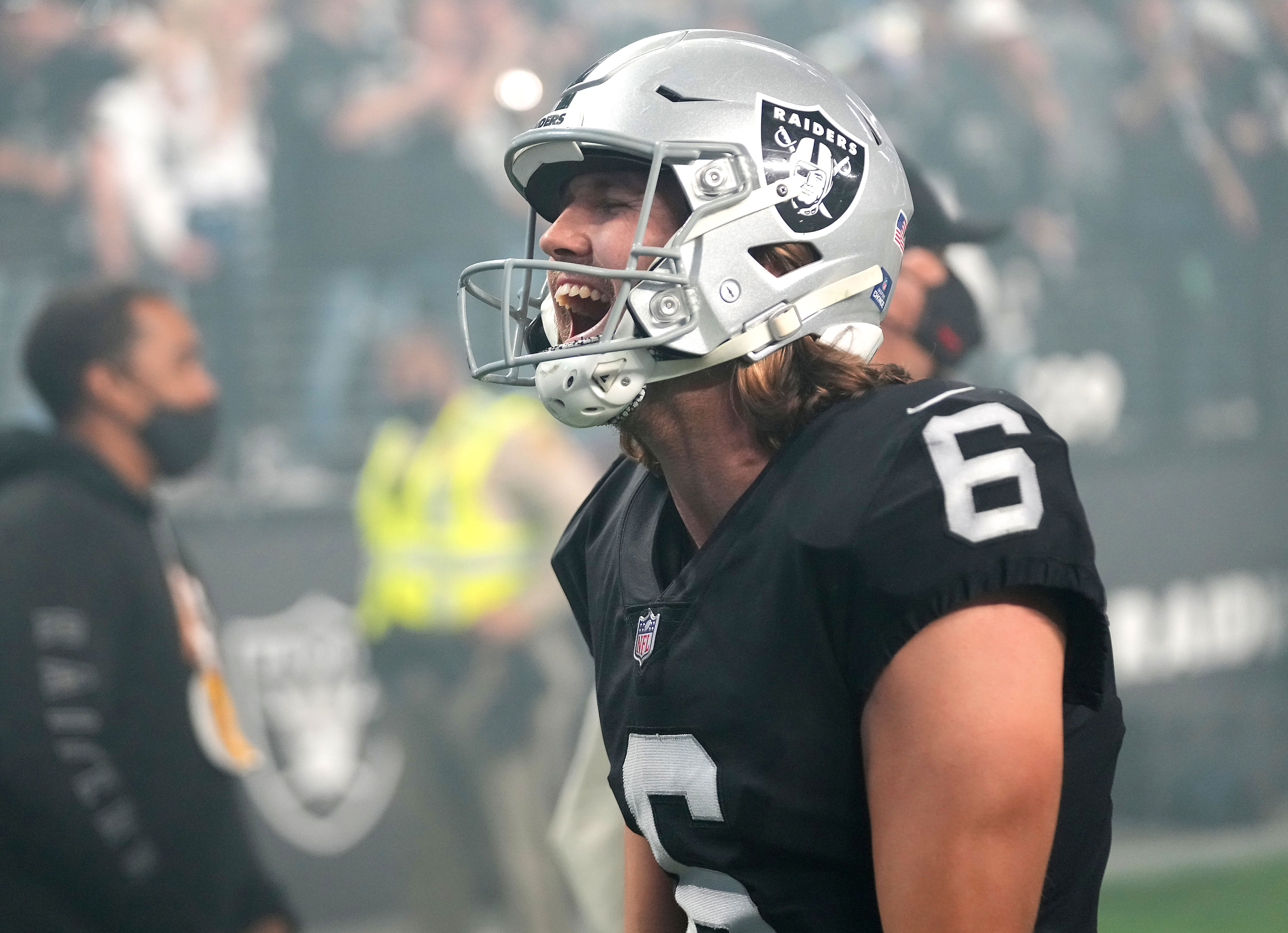 Raiders fans love playoff-clinching win over Chargers