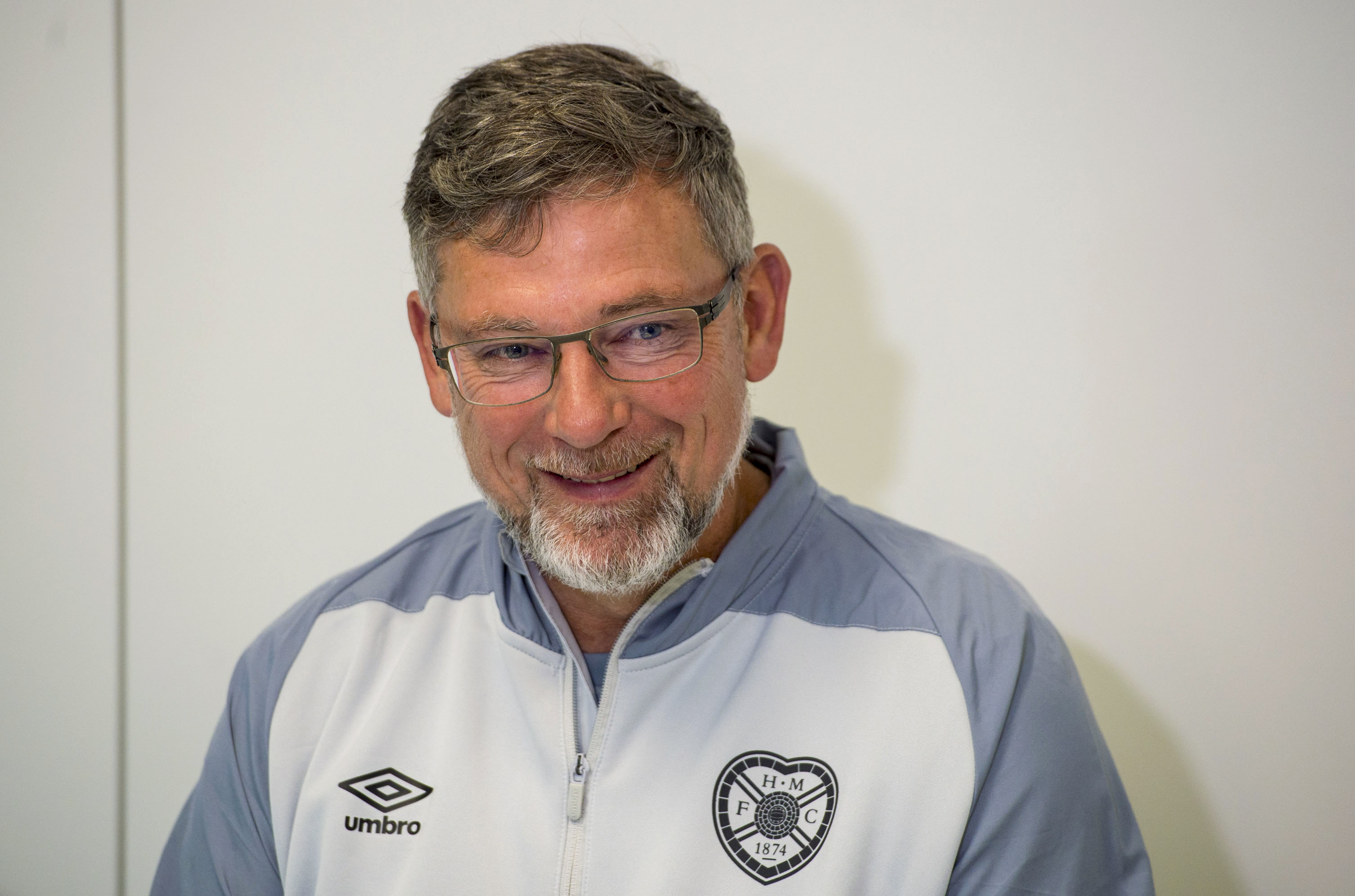 13 pundits react to Hibs vs Hearts bedlam as statement win collected ...