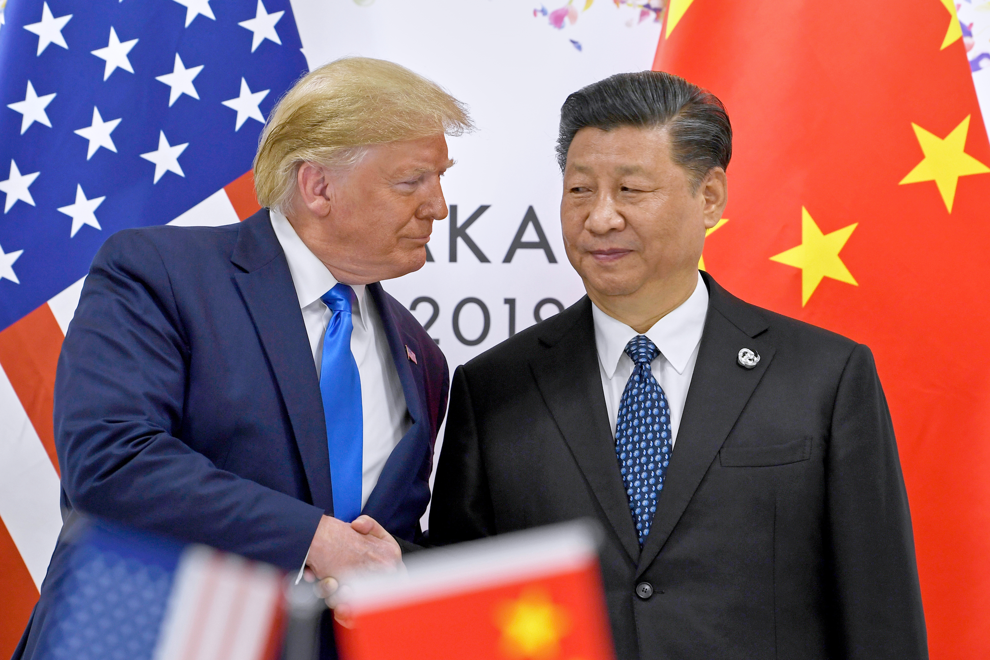 Trump threatens new 100% tariff on Chinese imports from November 1 or ...