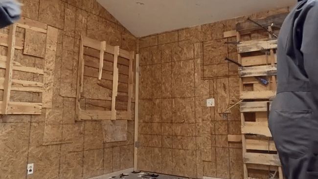 Rage Room Gets a Little Too Real as Woman Smashes Friend With Baseball Bat
