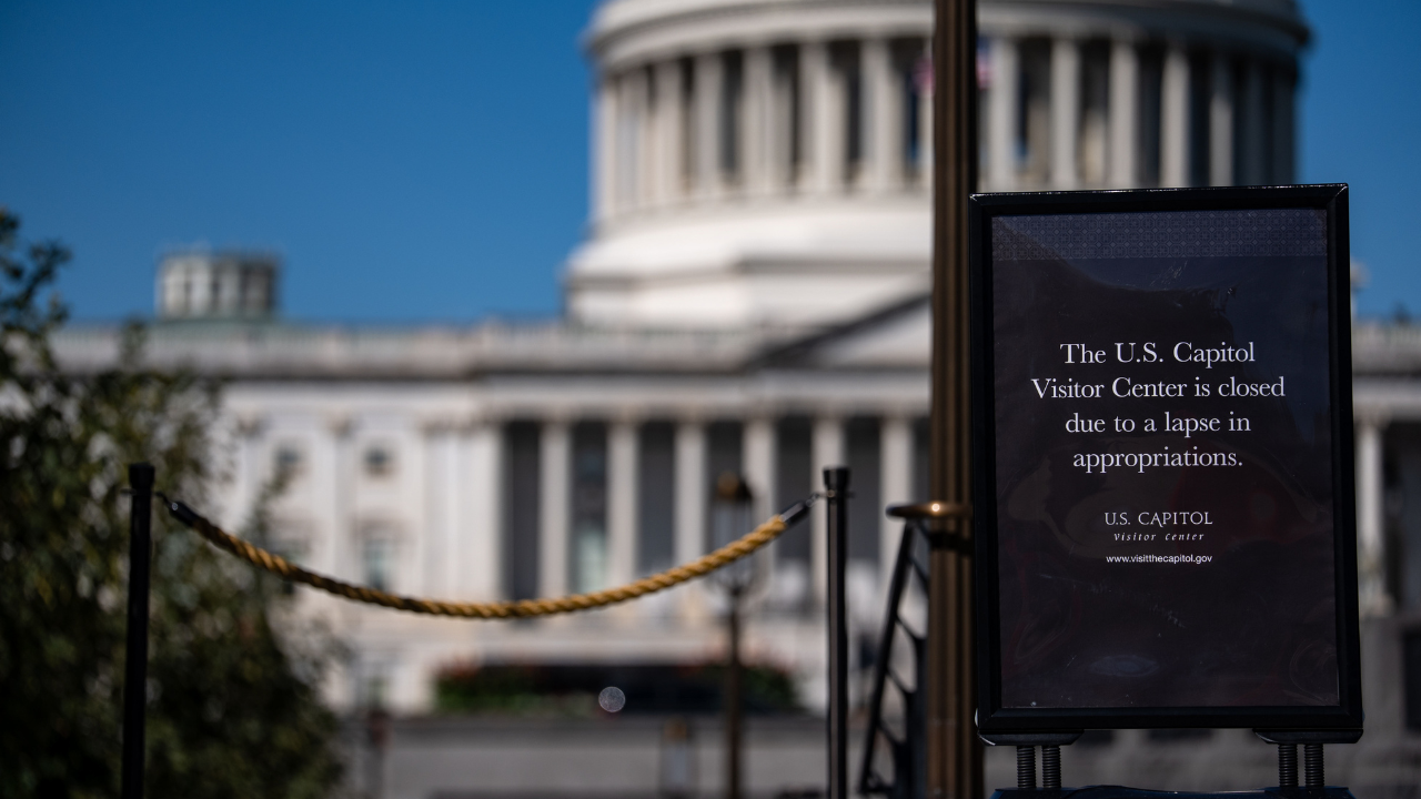 Banks, credit unions urge Congress to end government shutdown as ...