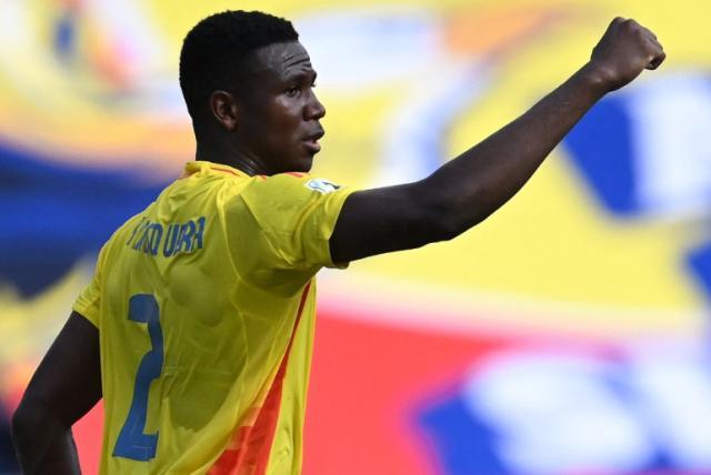 DT de Wolves respaldó a Yerson Mosquera pero: error no puede repetirse