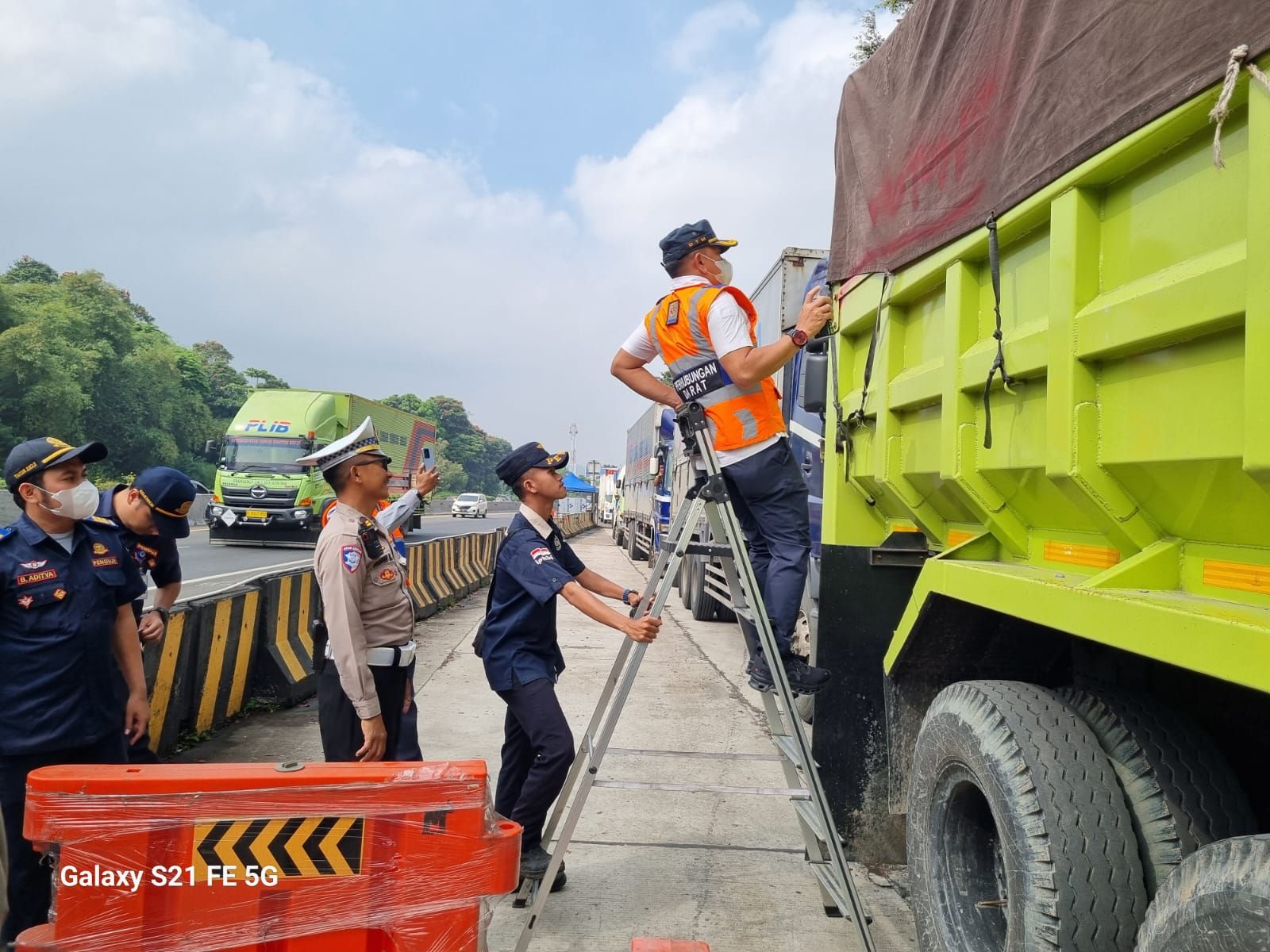 Pemerintah Gunakan Teknologi Canggih untuk Tertibkan Truk ODOL