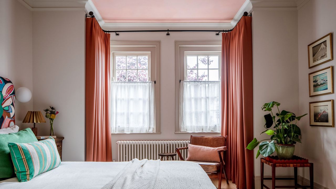 Should Curtains Cover Radiators? The Dilemma of Floor-Length Curtains ...