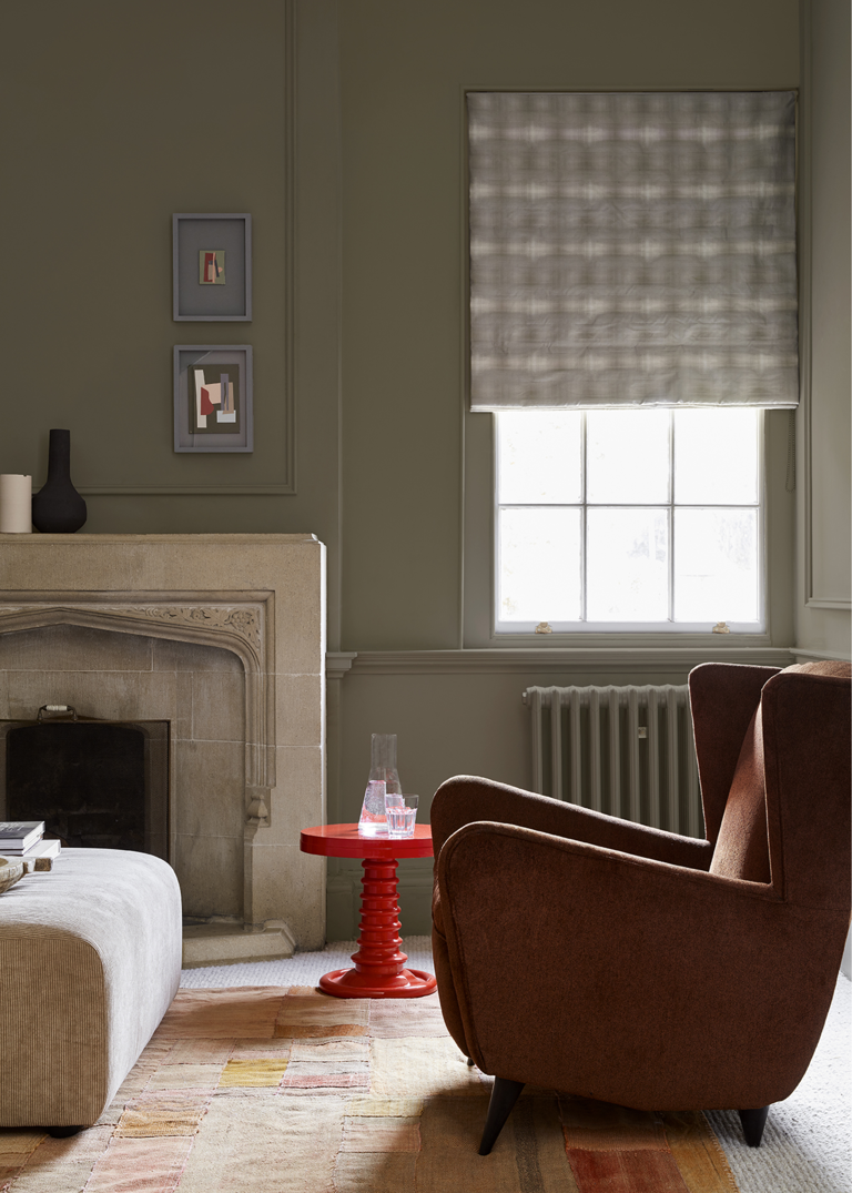 Should Curtains Cover Radiators? The Dilemma of Floor-Length Curtains ...